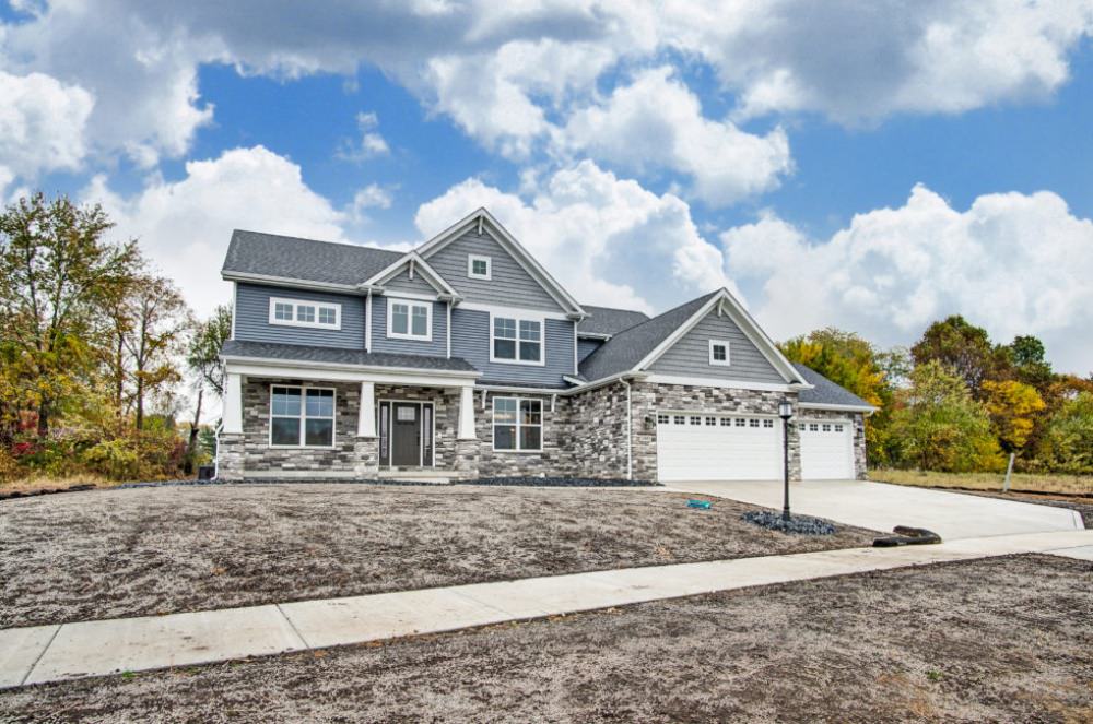 picture of a newly constructed house